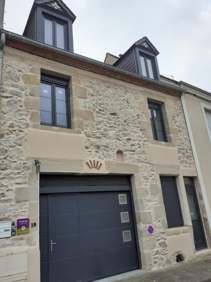 Charmes En Ville Le Charme Atypique Montluçon Eksteriør billede