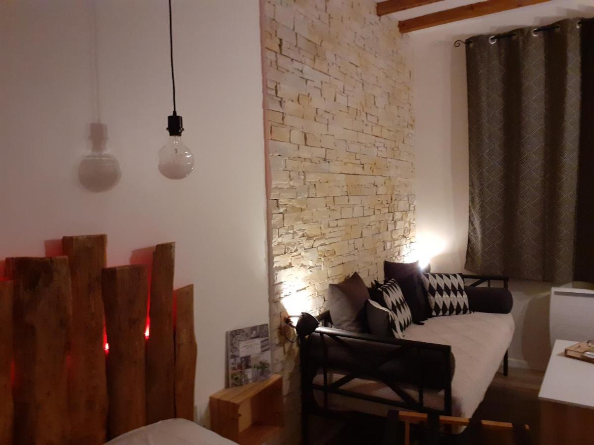 Charmes En Ville Le Charme Atypique Montluçon Eksteriør billede